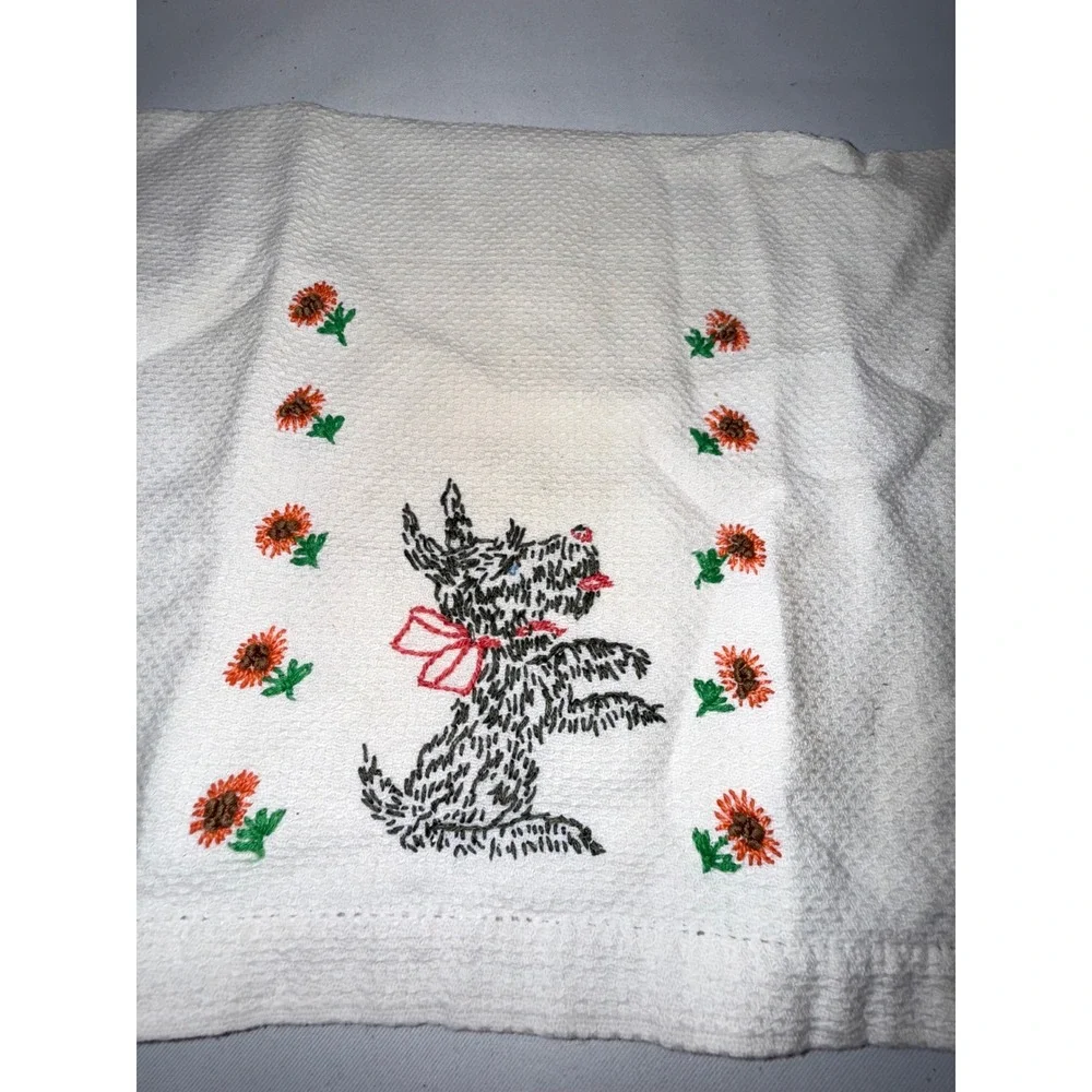 Vtg Scottie Dog Embroidered Waffle Weave Cotton Hand Towel White Orange Floral